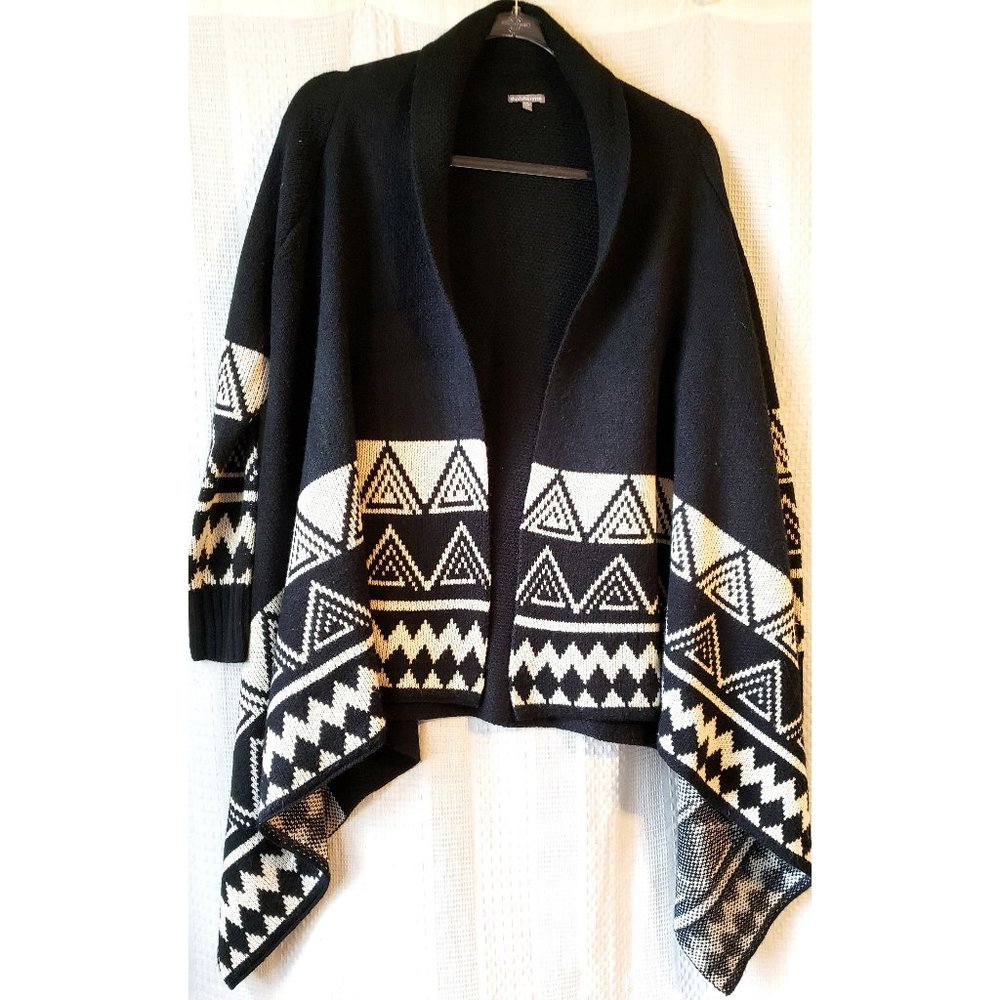 SALE! Charlotte Russe Waterfall Hem Sweater Black white EUC
